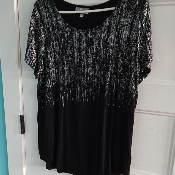Silver Black Short Sleeve JM Collection SZ medium Rayon Spandex Runs Big - Picture 2 of 8